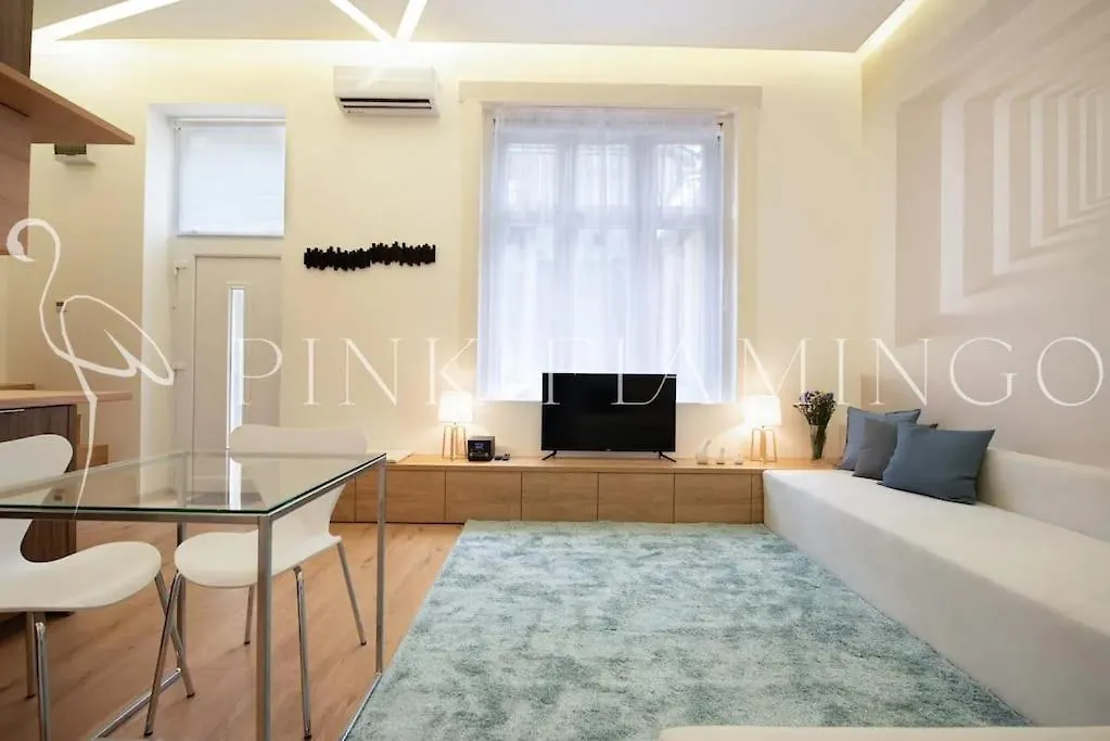 Modern Loft-Style Apartment - Pink Flamingo Budapeste Hungria