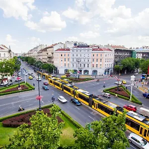 Vandrerhjem Avenue, Budapest
