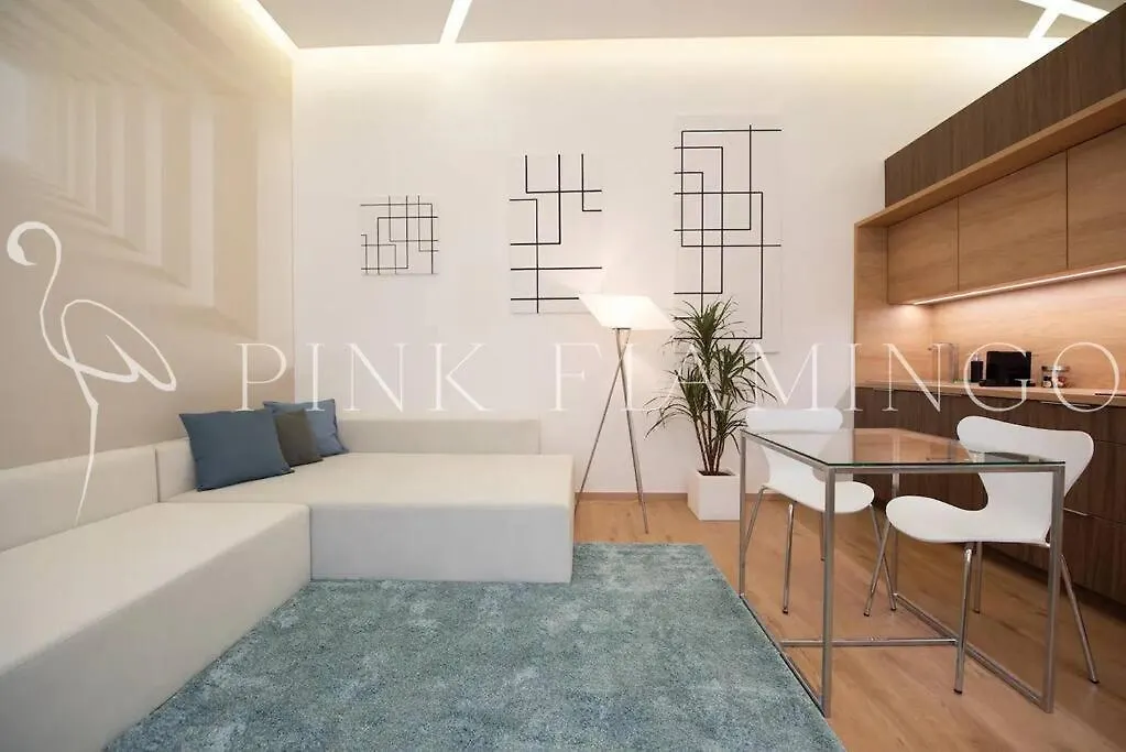 Modern Loft-Style Apartment - Pink Flamingo Budapest